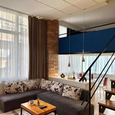 Downtown Dream Duplex * Tirana